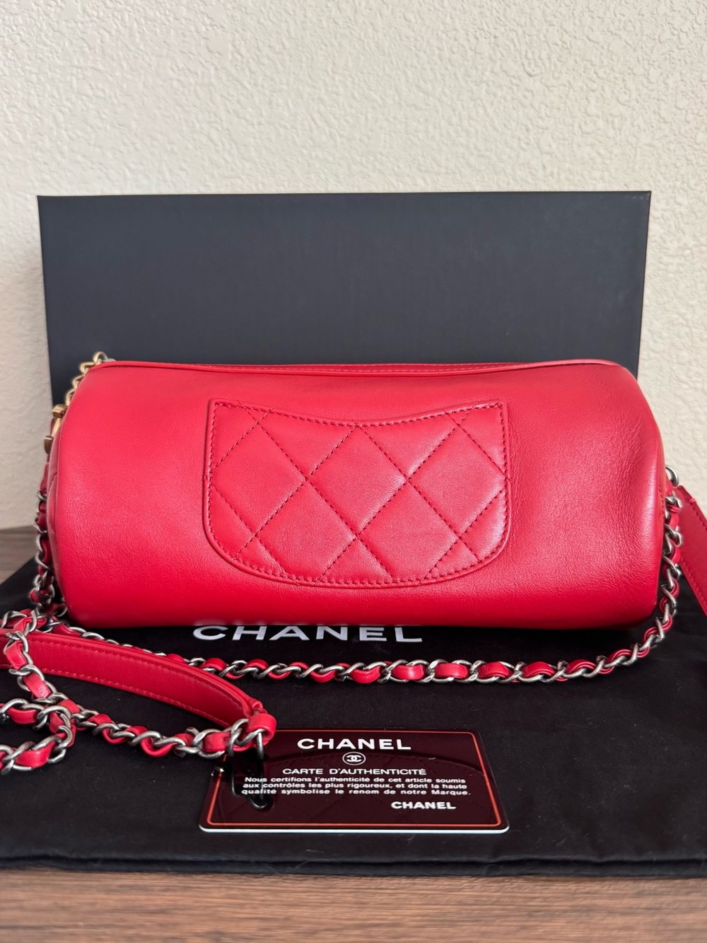 CHANEL Written in Chain Calfskin Leather Crossbody Bag - Picture 6 of 9